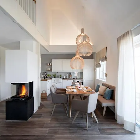 בית נופש Reetdorf Geltinger Birk Kuenstlerkate Eisvogel *