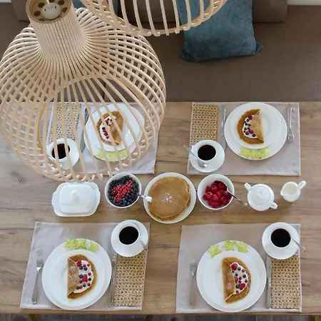 בית נופש Reetdorf Geltinger Birk Kuenstlerkate Eisvogel