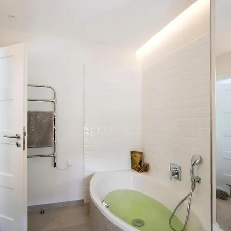 Reetdorf Geltinger Birk Kuenstlerkate Eisvogel בית נופש Nieby (Nieby, Schleswig-Flensburg)