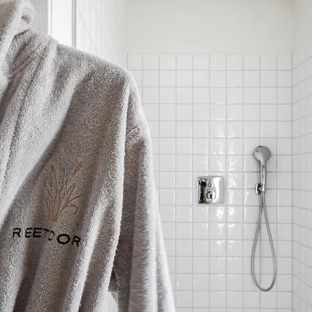 בית נופש Reetdorf Geltinger Birk Kuenstlerkate Eisvogel *